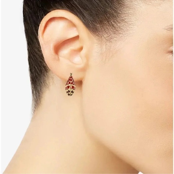 Red Gold Heart Earrings - Picture 2 of 2